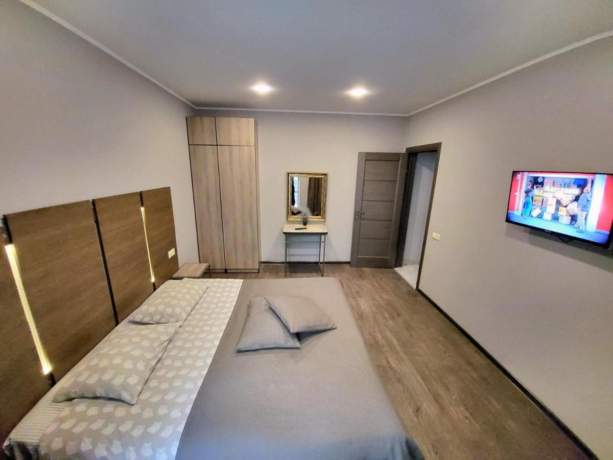 Apartment Like On Zaliznychna 3